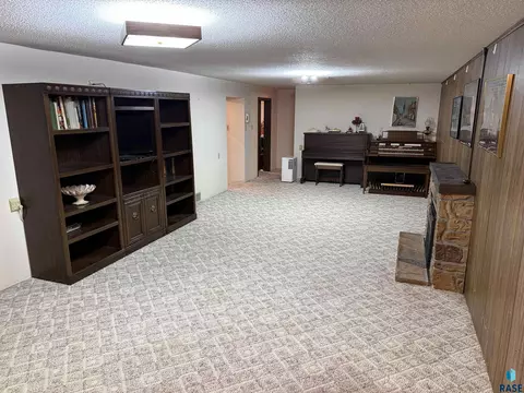 Living - 632 S Albert St, Freeman, SD 57029 photo 4 of 4