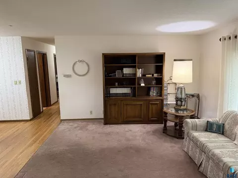 Living - 632 S Albert St, Freeman, SD 57029 photo 3 of 4