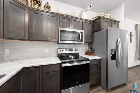 Kitchen - 227 E Ivy Rd, Tea, SD 57064 photo 6 of 6