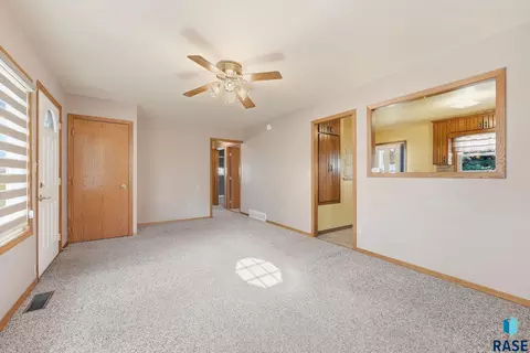 Living - 2404 E 19th St, Sioux Falls, SD 57103 photo 2 of 3