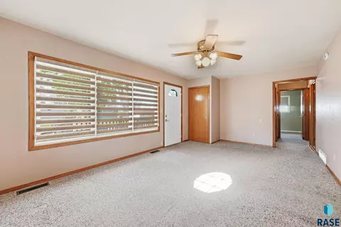 Living - 2404 E 19th St, Sioux Falls, SD 57103 photo 3 of 3