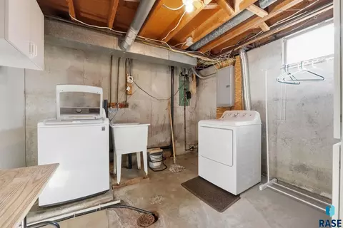 Other - 2404 E 19th St, Sioux Falls, SD 57103 photo 10 of 14