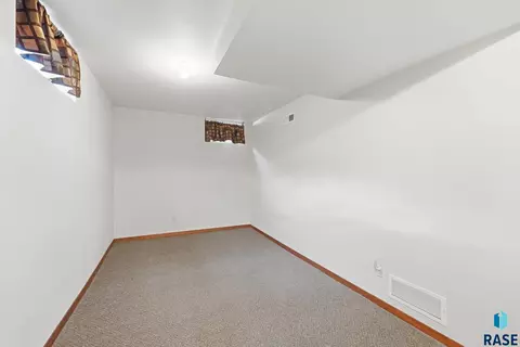Other - 2404 E 19th St, Sioux Falls, SD 57103 photo 5 of 14