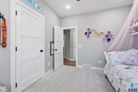 Bedroom - 6616 E 33rd St, Sioux Falls, SD 57110 photo 1 of 9