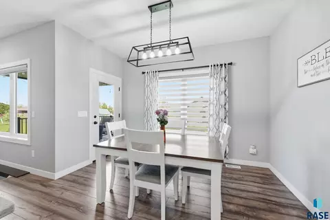 Dining - 6616 E 33rd St, Sioux Falls, SD 57110 photo 1 of 1