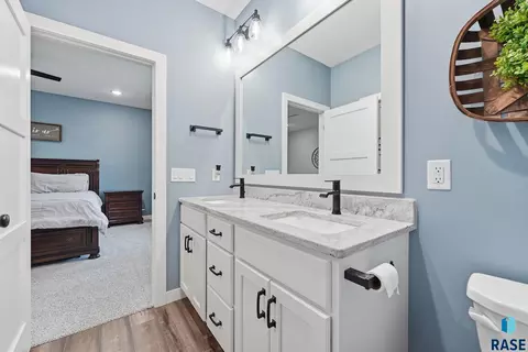 Bath - 6616 E 33rd St, Sioux Falls, SD 57110 photo 2 of 5