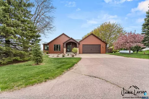 47649 Surrell St, Sioux Falls, SD 57104