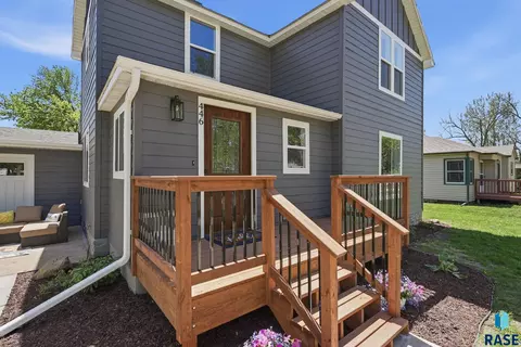 Exterior - 446 E 2nd St, Parker, SD 57053 photo 3 of 4