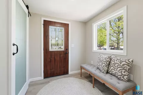 Entry Way - 446 E 2nd St, Parker, SD 57053 photo 1 of 2