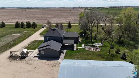 Exterior - 37006 281st St, Geddes, SD 57342 photo 6 of 12