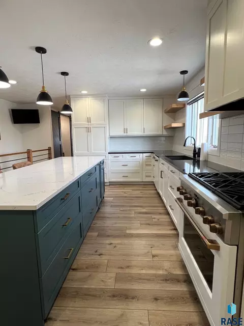 Kitchen - 37006 281st St, Geddes, SD 57342 photo 4 of 6