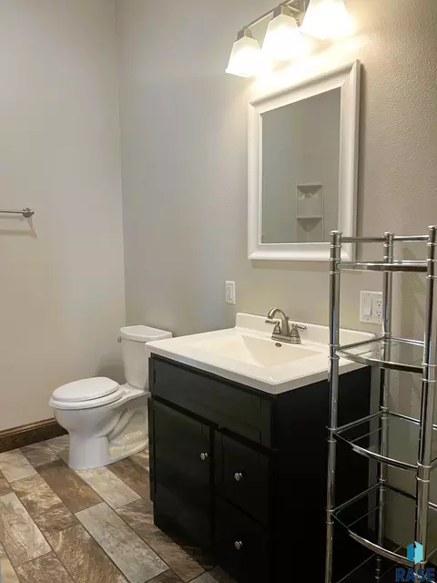 Bath - 37006 281st St, Geddes, SD 57342 photo 1 of 8