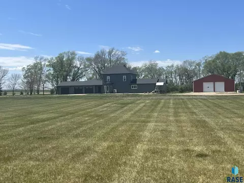 Exterior - 37006 281st St, Geddes, SD 57342 photo 8 of 12