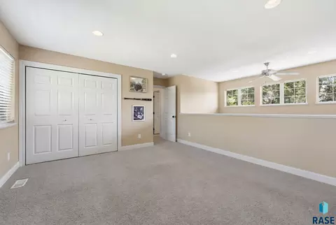 Bedroom - 2301 E Beacon Pl, Sioux Falls, SD 57103 photo 4 of 6