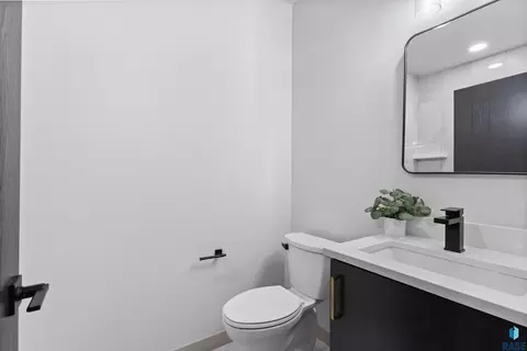 Bath - 2803 S Terry Ave, Sioux Falls, SD 57106 photo 1 of 5