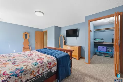 Bedroom - 8508 E Saddle Creek Rd, Sioux Falls, SD 57110 photo 5 of 5