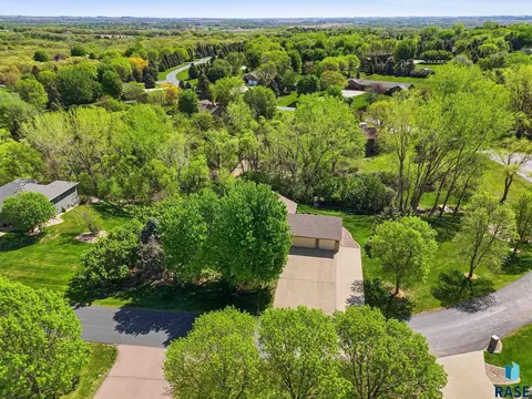 View/Area - 8508 E Saddle Creek Rd, Sioux Falls, SD 57110 photo 8 of 9