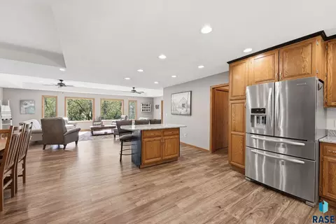 Kitchen - 8508 E Saddle Creek Rd, Sioux Falls, SD 57110 photo 3 of 3