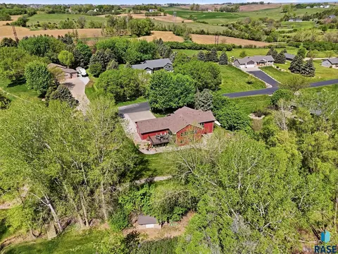 View/Area - 8508 E Saddle Creek Rd, Sioux Falls, SD 57110 photo 5 of 9