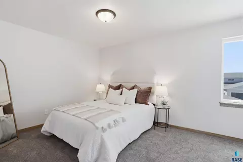 Bedroom - 2404 E Jetty Pl, Sioux Falls, SD 57108 photo 3 of 3