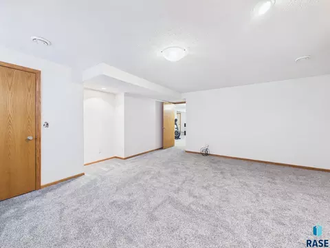 Other - 1108 Sunnyside Ct, Mitchell, SD 57301 photo 15 of 27