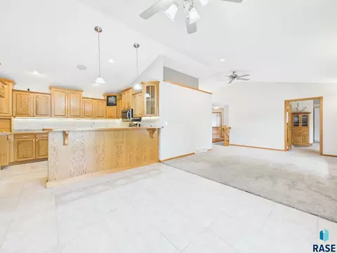 Living - 1108 Sunnyside Ct, Mitchell, SD 57301 photo 6 of 12