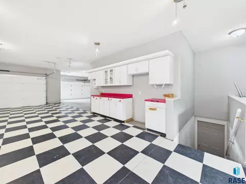 Other - 1108 Sunnyside Ct, Mitchell, SD 57301 photo 23 of 27