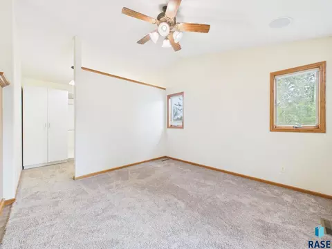 Bedroom - 1108 Sunnyside Ct, Mitchell, SD 57301 photo 2 of 9