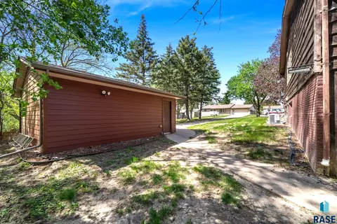 2717 E 192123 E Klondike Trl, Sioux Falls, SD 57103 photo 12