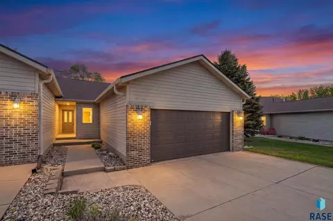 1617 S Cleveland Ave # D, Sioux Falls, SD 57103