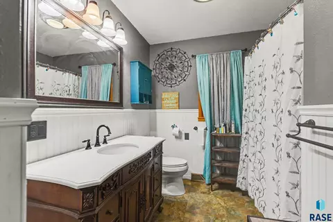 Bath - 611 E 3rd St, Bridgewater, SD 57319 photo 1 of 1
