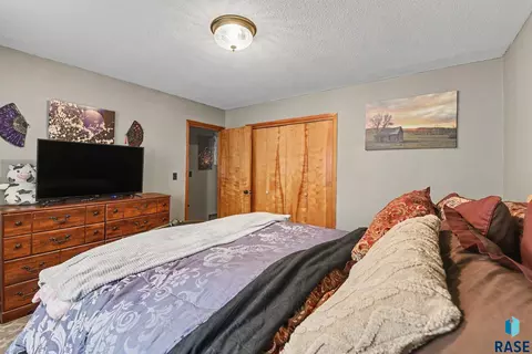 Bedroom - 611 E 3rd St, Bridgewater, SD 57319 photo 3 of 5