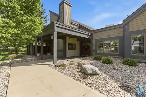 4310 S Minnesota Ave, Sioux Falls, SD 57105
