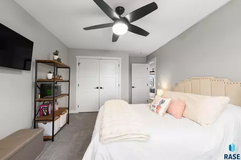 Bedroom - 7308 E Gray Eagle Cir, Sioux Falls, SD 57110 photo 4 of 7
