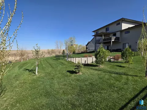 Exterior - 7308 E Gray Eagle Cir, Sioux Falls, SD 57110 photo 11 of 14