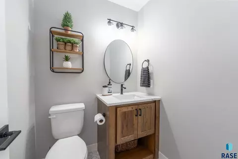 Bath - 7308 E Gray Eagle Cir, Sioux Falls, SD 57110 photo 1 of 6