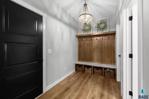 Entry Way - 7308 E Gray Eagle Cir, Sioux Falls, SD 57110 photo 3 of 5