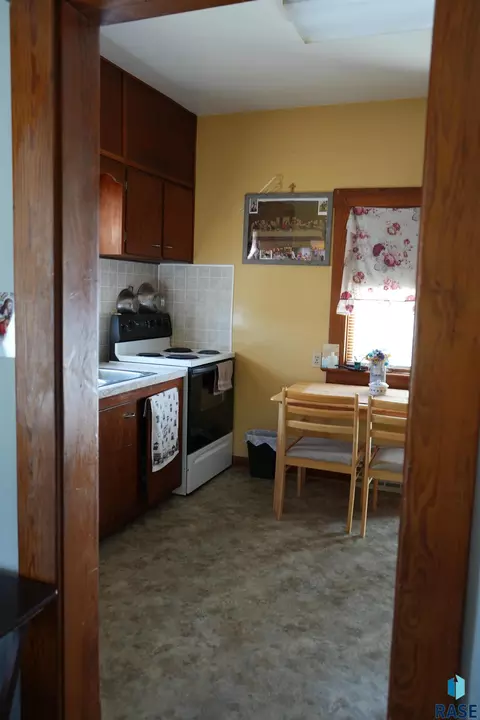 Kitchen - 608 E Maple St, Parkston, SD 57366 photo 2 of 3