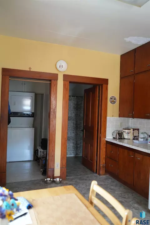 Kitchen - 608 E Maple St, Parkston, SD 57366 photo 3 of 3