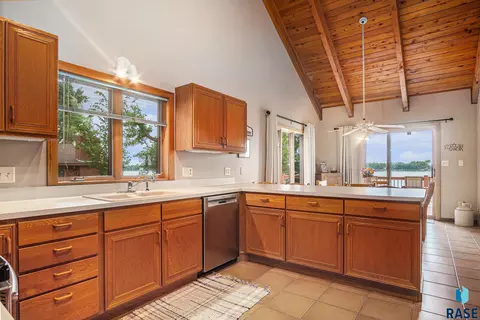Kitchen - 3452 Dakota Trl, Gary, SD 57237 photo 4 of 4