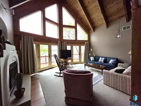 Living - 3452 Dakota Trl, Gary, SD 57237 photo 1 of 5