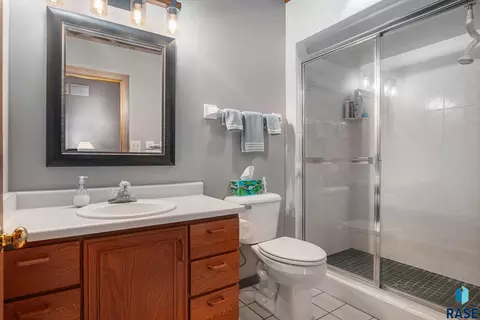 Bath - 3452 Dakota Trl, Gary, SD 57237 photo 2 of 3