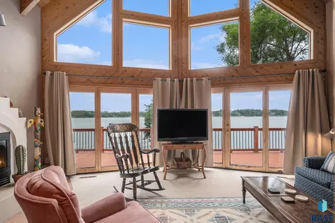 Living - 3452 Dakota Trl, Gary, SD 57237 photo 5 of 5