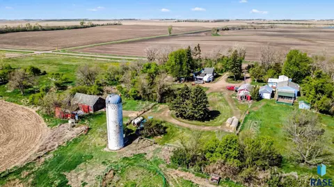 23886 454th Ave, Madison, SD 57042 photo 2
