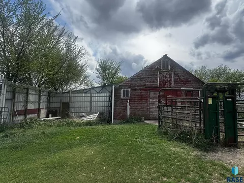 23886 454th Ave, Madison, SD 57042 photo 7