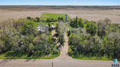 23886 454th Ave, Madison, SD 57042 photo 4