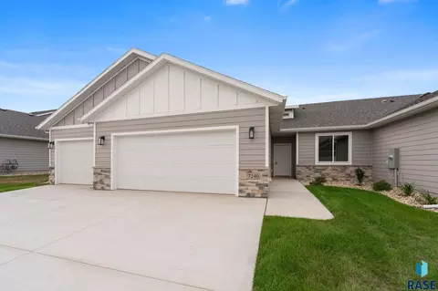 Exterior - 7240 E Waters Edge Pl, Sioux Falls, SD 57110 photo 6 of 12