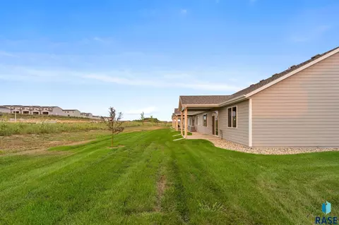 Exterior - 7240 E Waters Edge Pl, Sioux Falls, SD 57110 photo 8 of 12