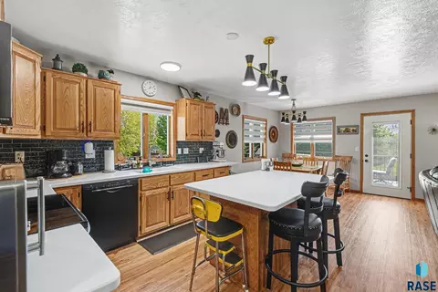 Kitchen - Heritage Dr, Madison, SD 57042 photo 5 of 5