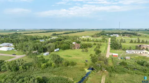View/Area - 705 E Farmer Ave, Howard, SD 57349 photo 9 of 14